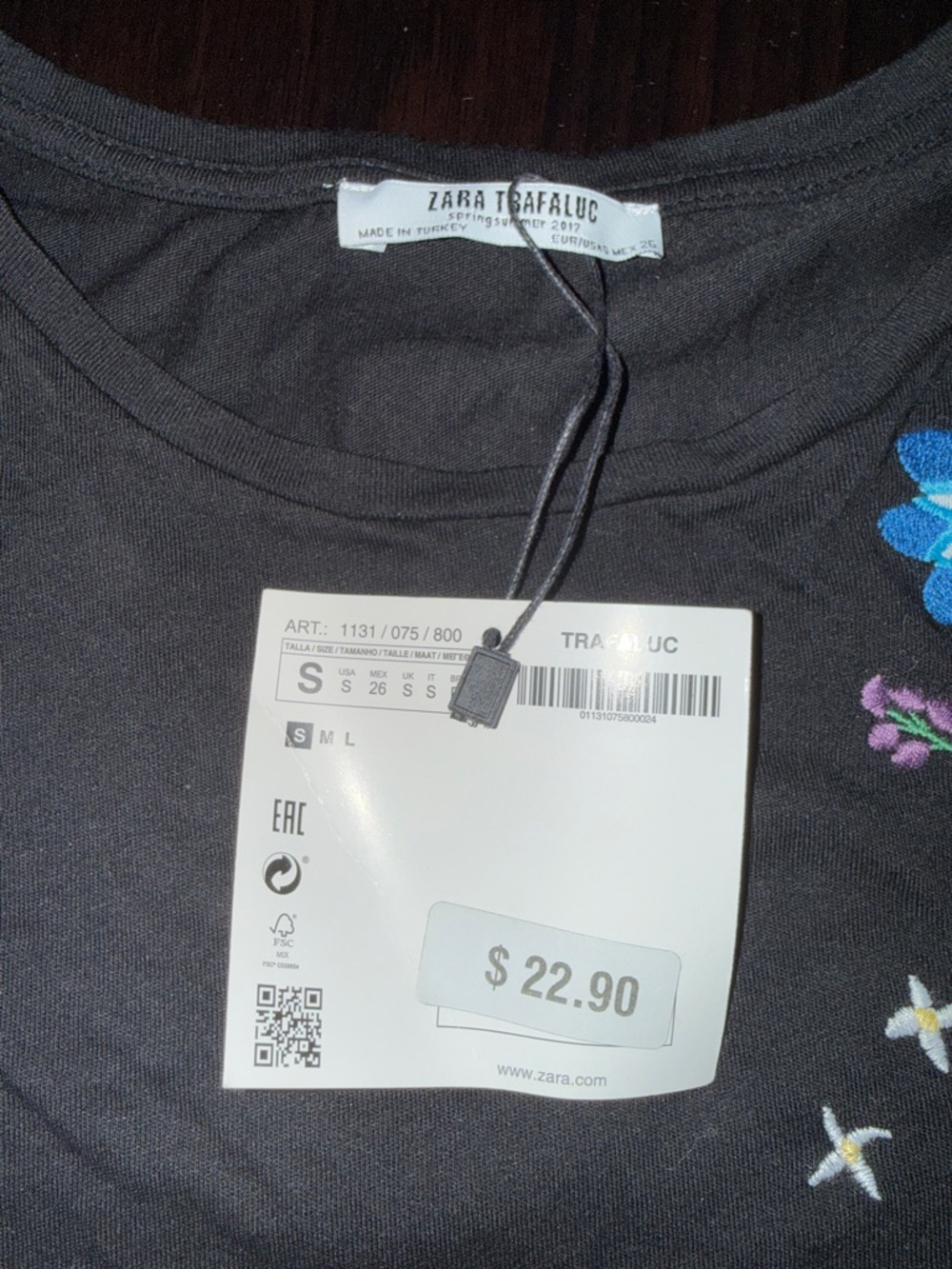 Zara Black Short-Sleeve Tee with Multicolor Floral Embroidery - Picture 5 of 5